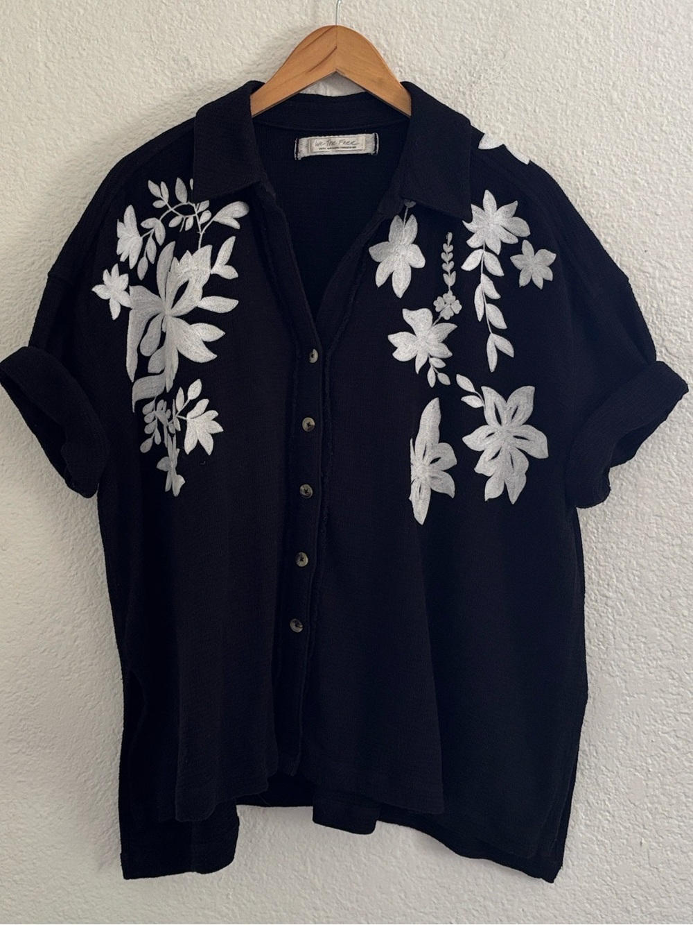 We The Free People Flowers Oversized Embroidered Shirt Black White Button Up - Picture 6 of 11